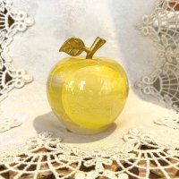 愛と喜びを運ぶ　オニキスりんご黄色