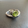 画像1: 未来を明るく照らし、夢を叶える！Heartペリドット リング Silver925 (1)