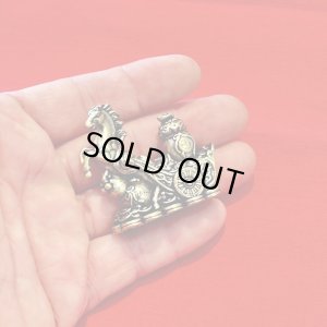 画像6: 財運を運んでくる！【古銭馬車】真鍮製　商売繫盛・出世・あらゆる勝負事のお守り【2026年の干支】