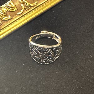 画像8: 運気を動かす伝統ケルトノット。進むべき道を示す★ヴァイキングコンパスリング Silver925 聖なるルーン文字〜Vegvisir〜