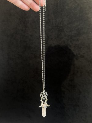 画像2: 強力な3つのパワーが悩み事の答えを導き出す！三日月＆五芒星のペンデュラム・ネックレス愛と美のローズクォーツ