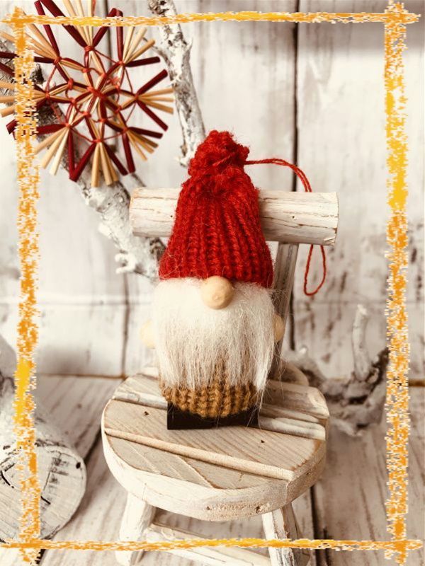 画像1: 幸せをもたらす家の守り神★小さな妖精トムテ飾り　赤いニット帽♪　茶色セーター1体