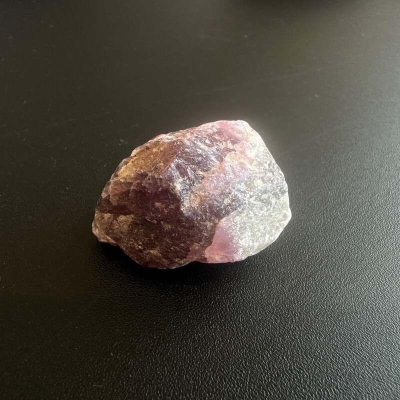 ネガティブ感情をポジティブに シェブロンアメジスト原石（中）