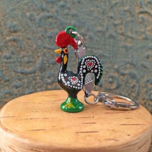 画像: 幸運を呼び込む♪ “ポルトガルの言い伝え”奇跡を起こしたバルセロスの雄鶏★小さなニワトリキーリング（SS 5cm） ブラック-仕事運