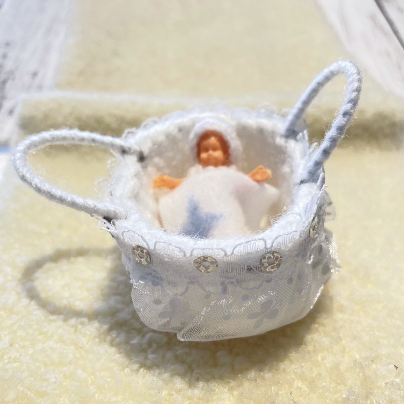 画像2: エケコ人形用小物　赤ちゃんが欲しい❤おくるみベッド　白【小物のみの価格】 (2)