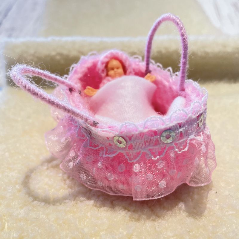 画像: エケコ人形用小物　赤ちゃんが欲しい❤おくるみベッド　桃【小物のみの価格】