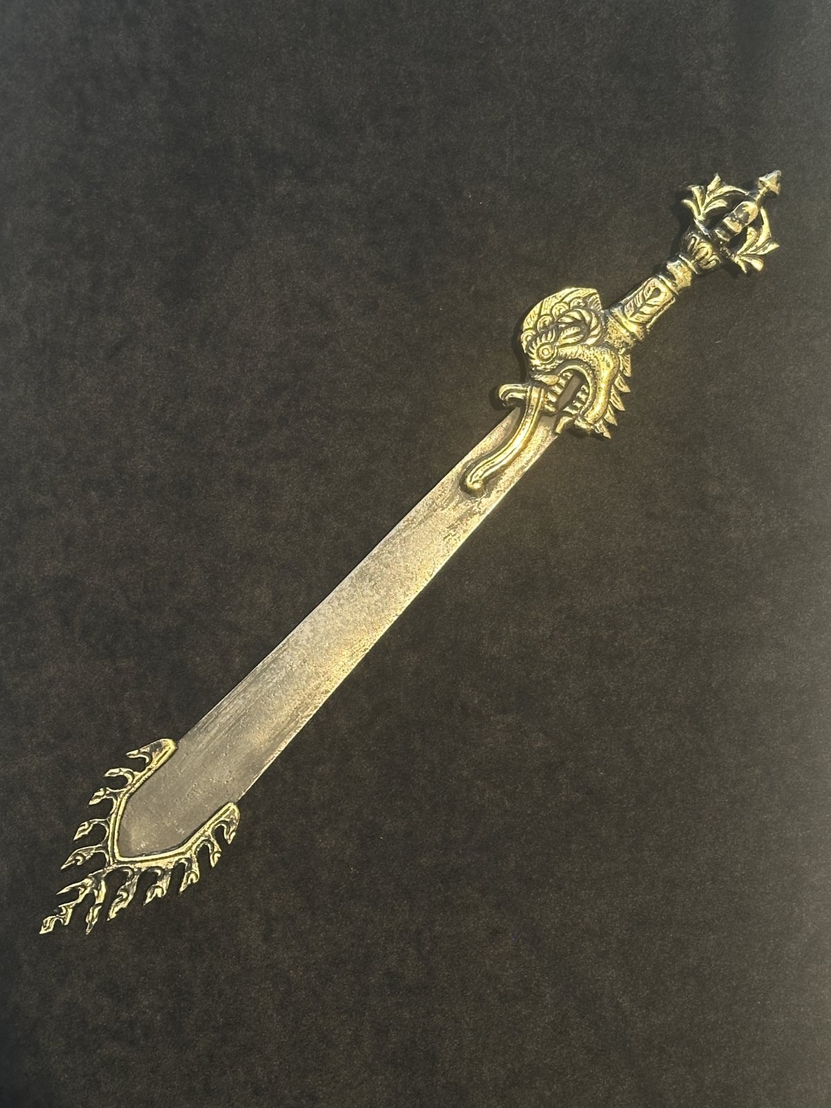 画像15: 結界を張り、悪を寄せ付けない！煩悩や悪を断ち切る！不動明王の炎剣🔥カドゥカ <チベット密教法具> (15)