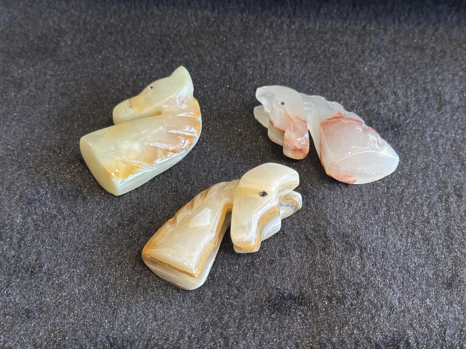 画像4: 護られる！魔除けの石オニクス天然石 馬【2026年の干支】 (4)