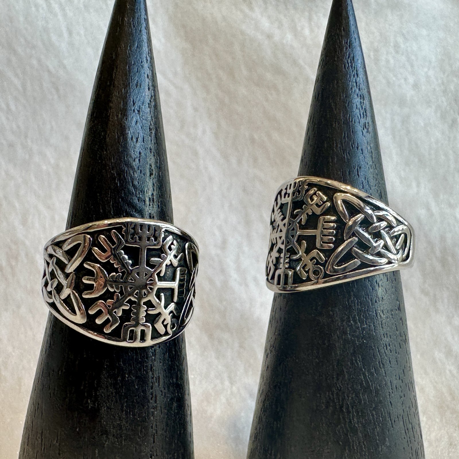 画像9: 運気を動かす伝統ケルトノット。進むべき道を示す★ヴァイキングコンパスリング Silver925 聖なるルーン文字〜Vegvisir〜 (9)