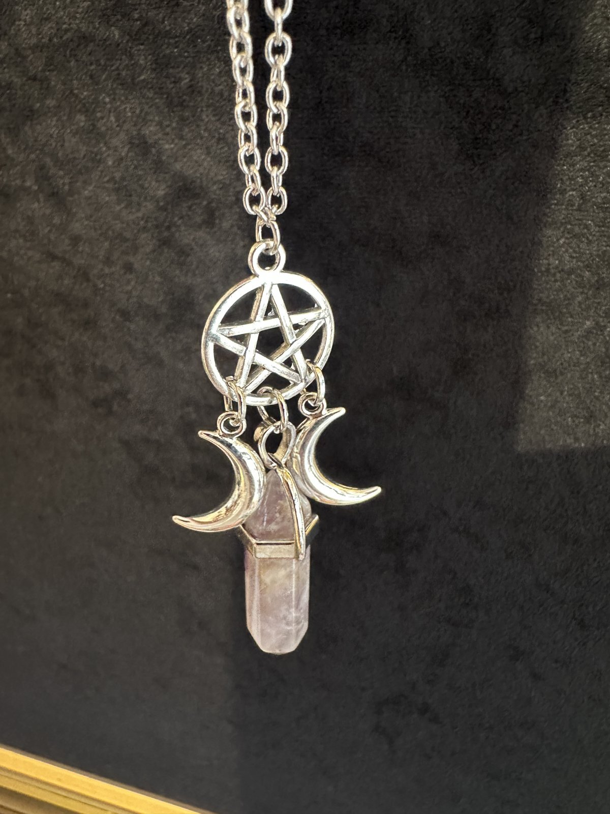 画像8: 強力な3つのパワーが悩み事の答えを導き出す！三日月＆五芒星のペンデュラム・ネックレス 魔除けと浄化、ハイレベルな恋愛をもたらすアメジスト (8)