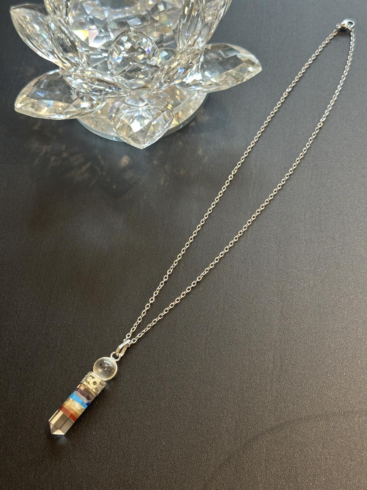 画像7: 悩み事の答えを導き出す！チャクラを活性化し心身のバランスを整える！ 水晶7チャクラ・ペンデュラムネックレス (7)