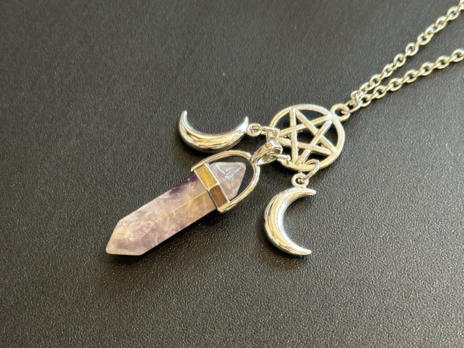 画像5: 強力な3つのパワーが悩み事の答えを導き出す！三日月＆五芒星のペンデュラム・ネックレス 魔除けと浄化、ハイレベルな恋愛をもたらすアメジスト (5)