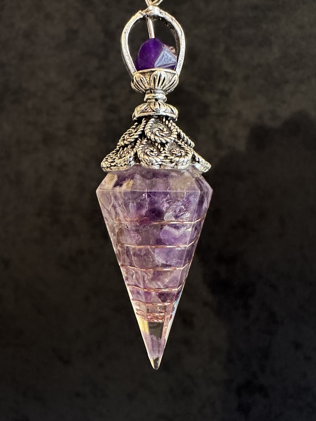 画像4: 気の変換機オルゴナイトinペンデュラム  悩み事の答えを導き出す！魔除けと浄化、ハイレベルな恋愛をもたらすアメジスト (4)